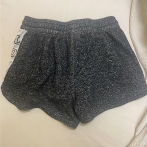 Women’s shorts size M
